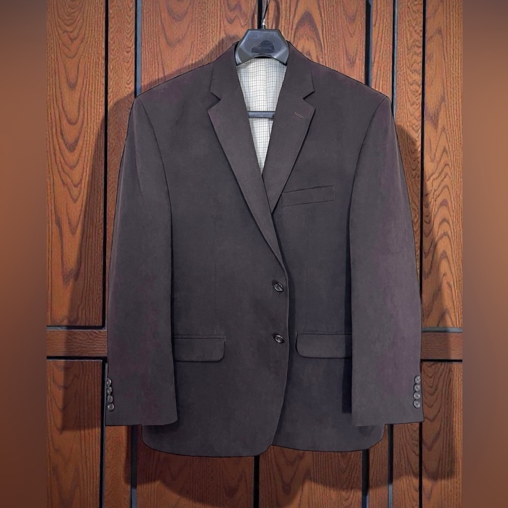 Lauren Ralph Lauren Men’s Brown 100% Polyester Sport Coat. Size 44S.
